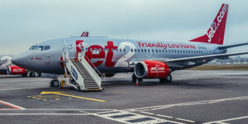 Pasajero problemático recibe una factura por £85,000 después de causar un desvío de vuelo